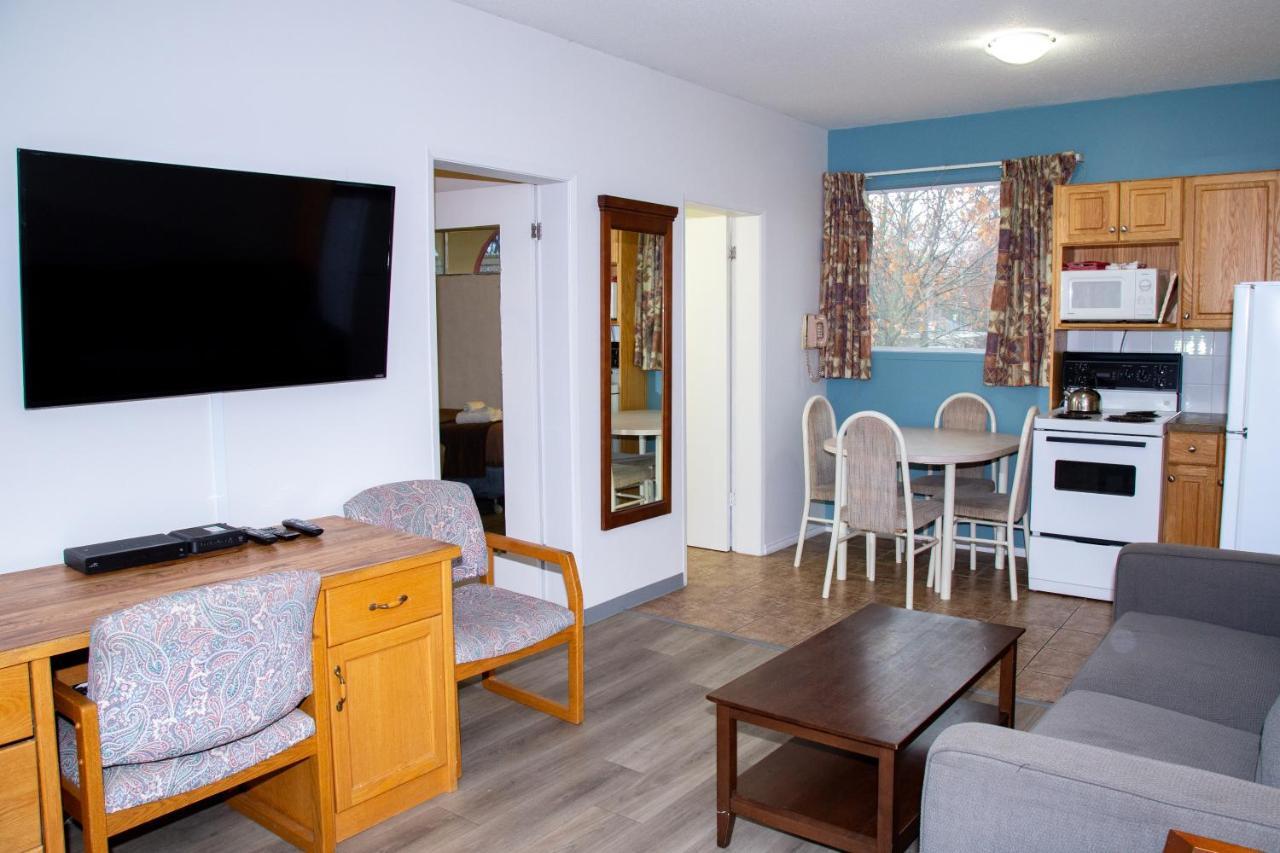 Spanish Villa Resort Penticton Exteriér fotografie