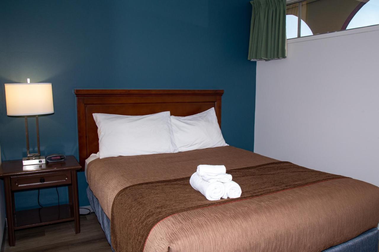 Spanish Villa Resort Penticton Exteriér fotografie