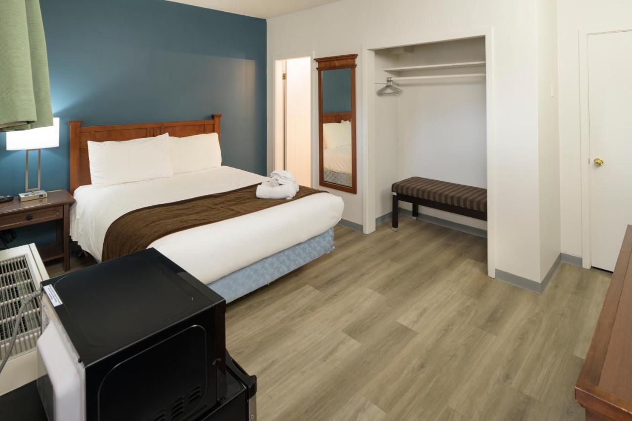 Spanish Villa Resort Penticton Exteriér fotografie