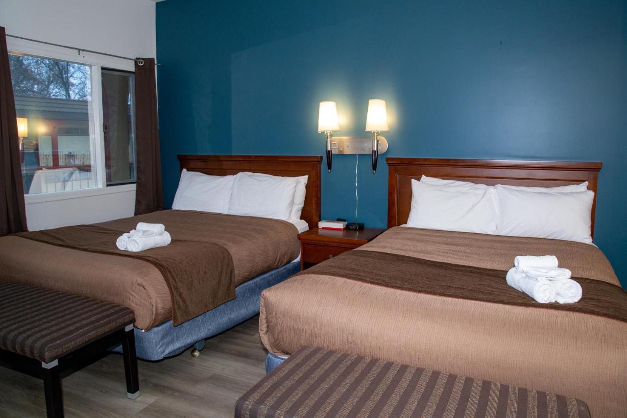 Spanish Villa Resort Penticton Exteriér fotografie