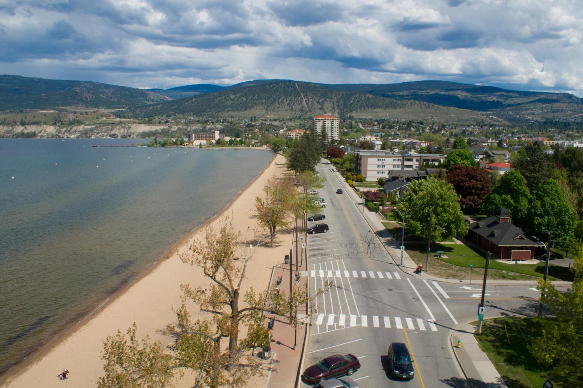 Spanish Villa Resort Penticton Exteriér fotografie